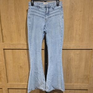 (J56) Shyanne Light Blue Flare Jeans Sz 29